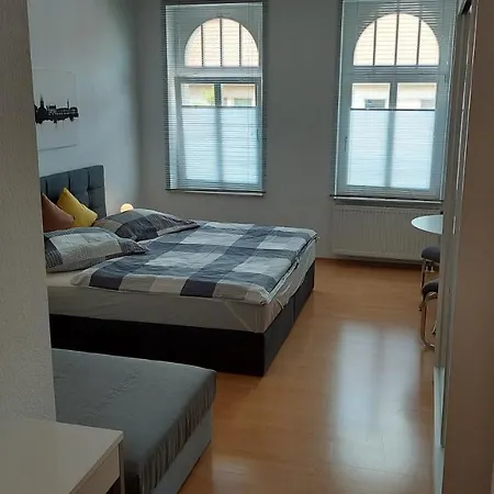 Neu! In Apartman