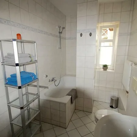 Neu! In Apartman *