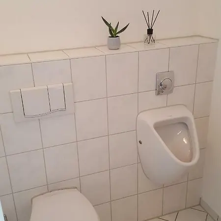 Neu! In Apartman *