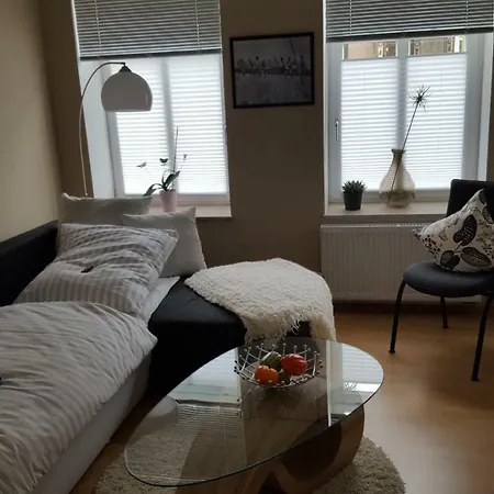 Neu! In Apartman *