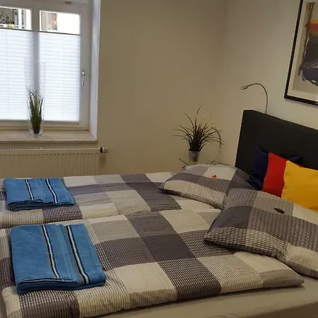 Neu! In Apartman