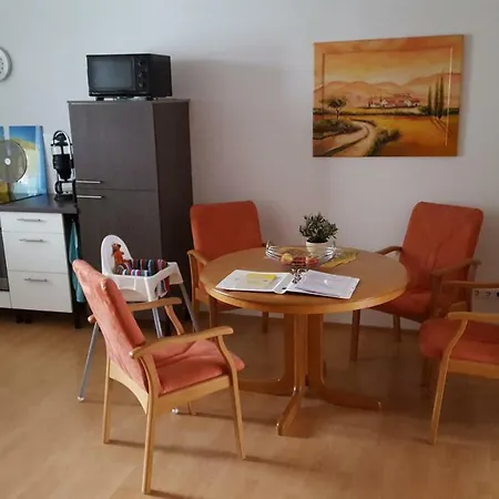 Neu! In Apartman
